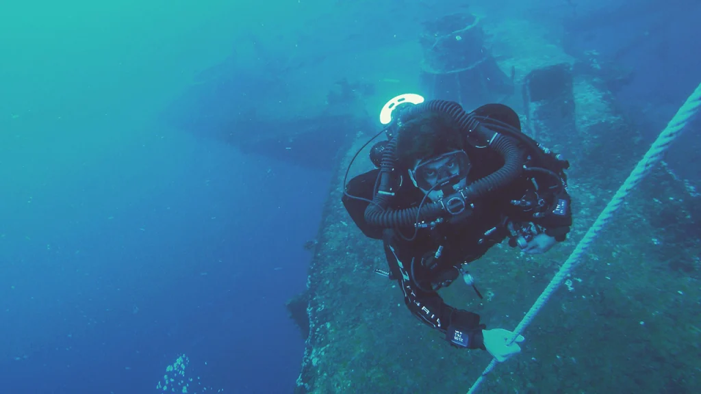 Diving the USS Oriskany