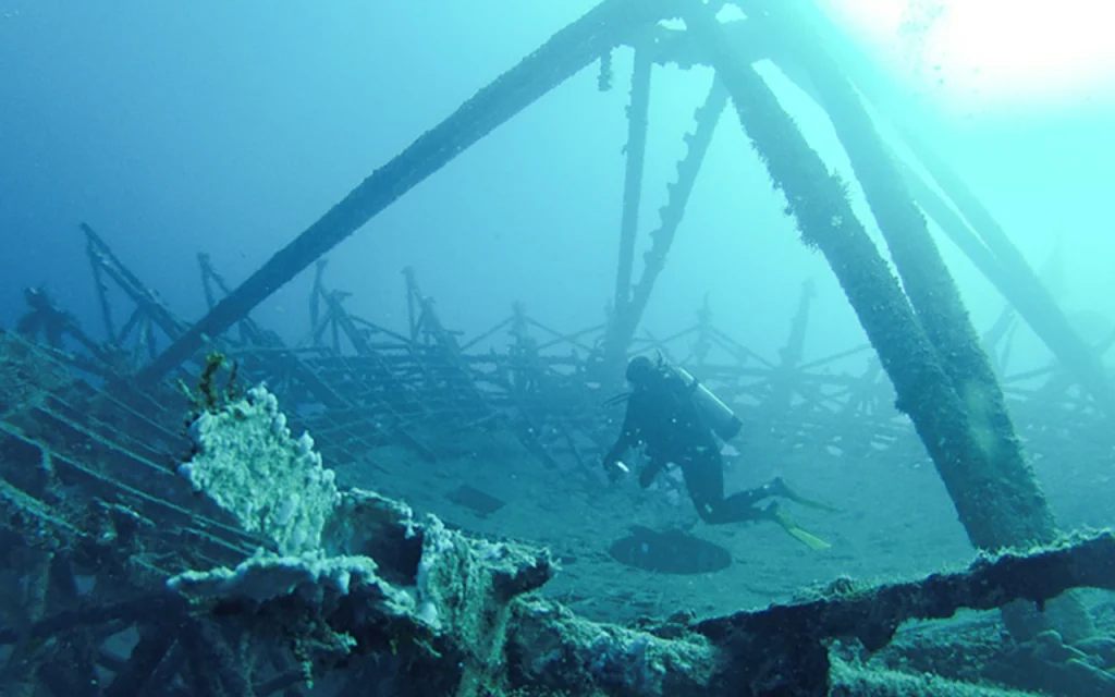 USNS Vandenberg Wreck