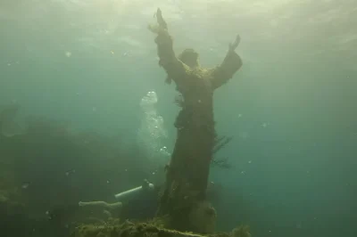 Key Largo Scuba Diving: Christ of the Abyss Statue